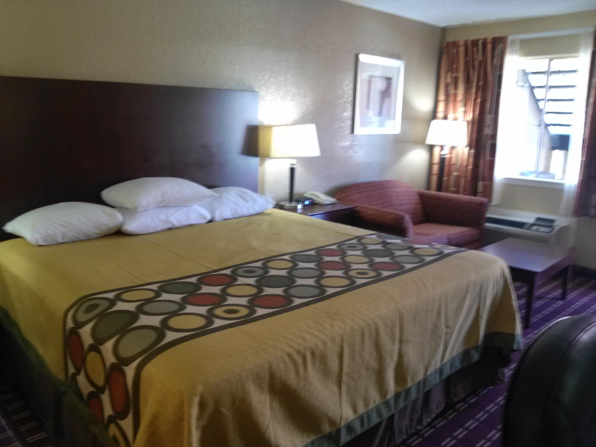 Super 8 By Wyndham Kerrville Tx Экстерьер фото