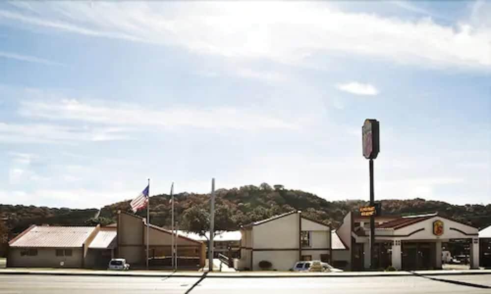 Super 8 By Wyndham Kerrville Tx Экстерьер фото