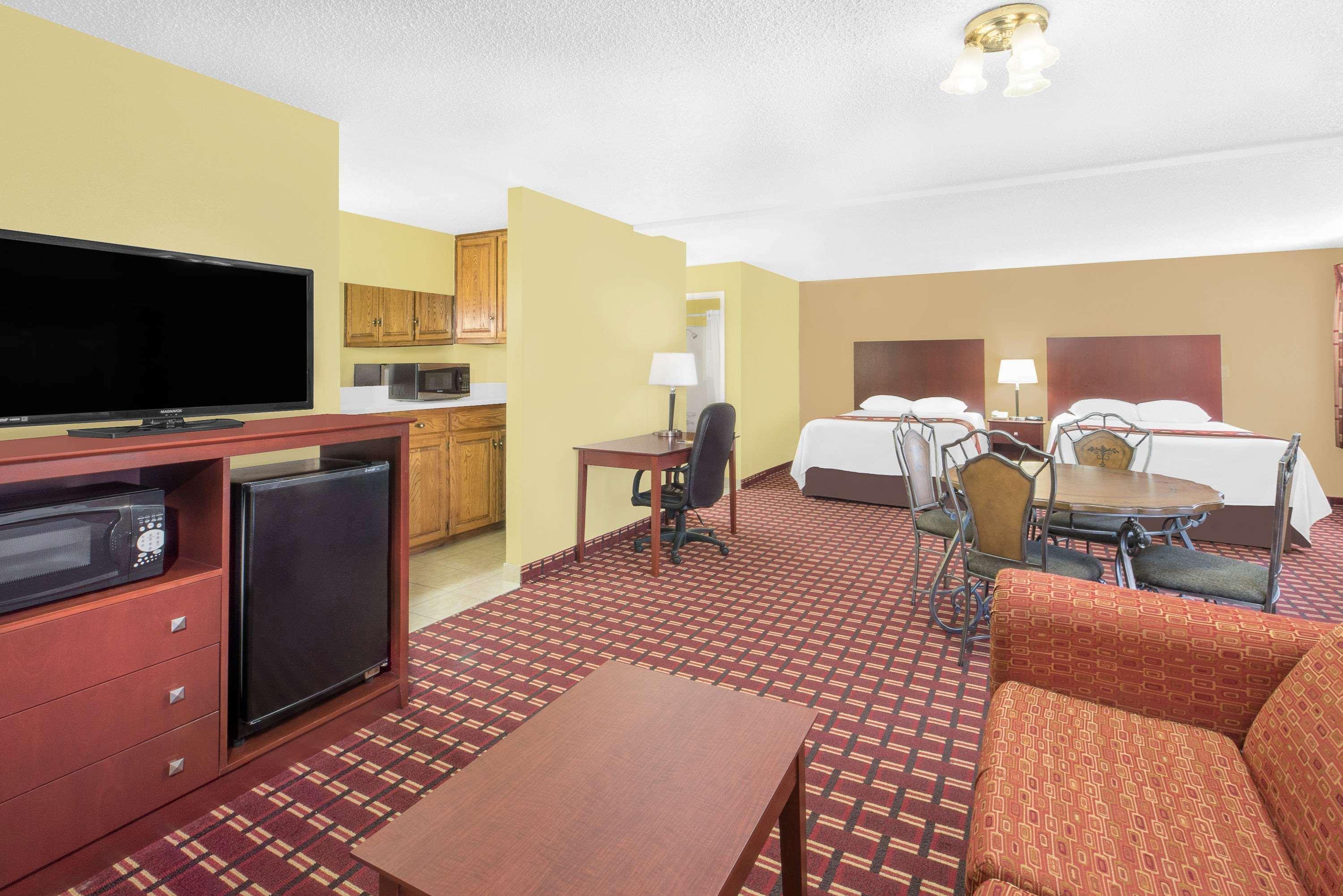 Super 8 By Wyndham Kerrville Tx Экстерьер фото