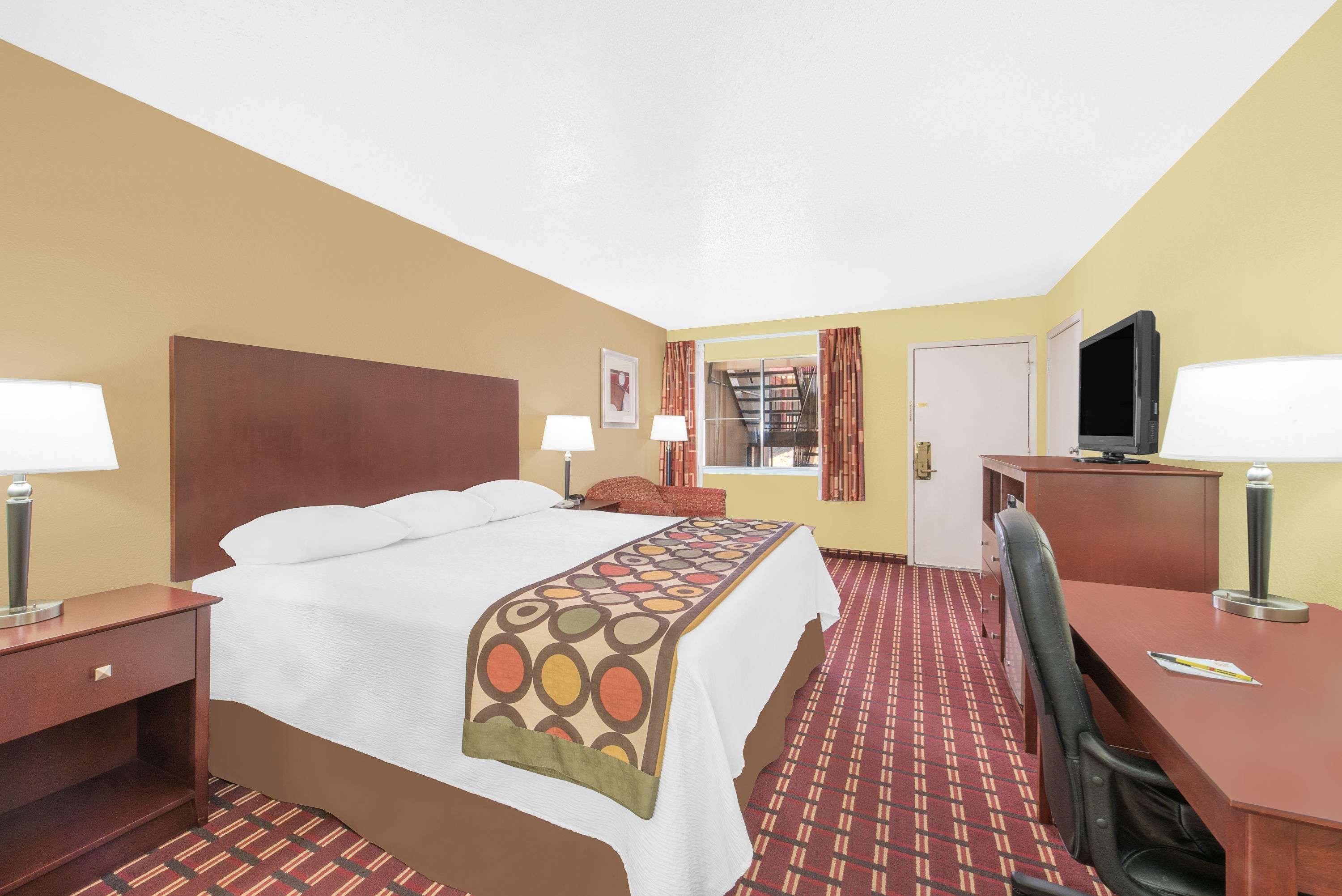 Super 8 By Wyndham Kerrville Tx Экстерьер фото
