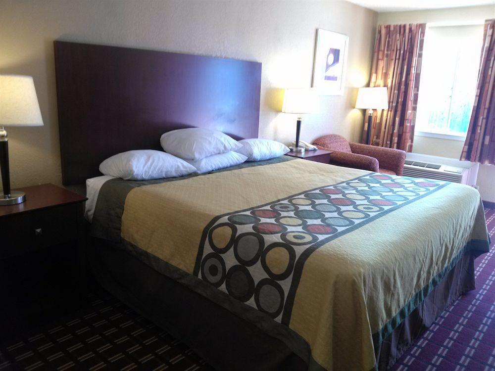 Super 8 By Wyndham Kerrville Tx Экстерьер фото